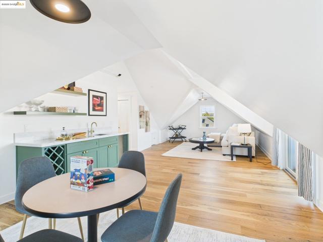 2602 Adeline St, Oakland CA: https://media.crmls.org/mediaz/235e5a91-92cb-43f3-a987-323ec8ff3568.jpg