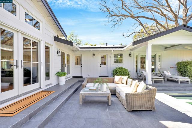 Image 43 of 53 For 942 Raintree Pl