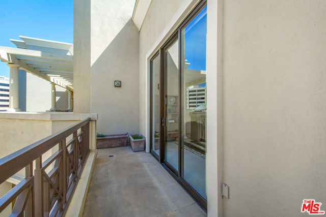 11847 Gorham Avenue, Los Angeles CA: https://media.crmls.org/mediaz/235fab74-fe50-4022-b6dc-7501fe4cfafb.jpg