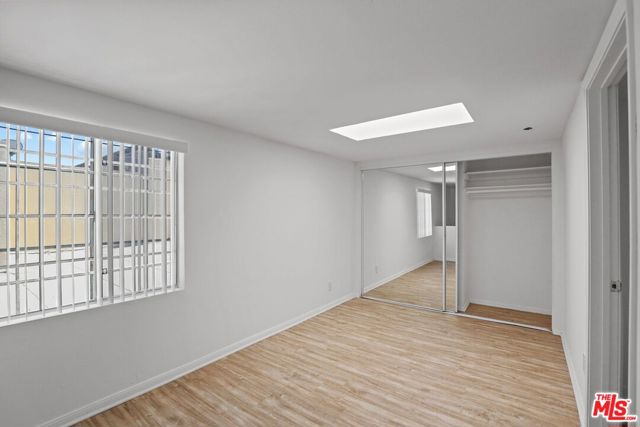11711 Ohio Avenue, Los Angeles CA: https://media.crmls.org/mediaz/23602517-216d-4937-a334-6b31f8cb6db0.jpg