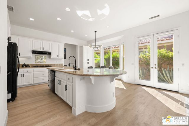 65 Shoreline Drive, Rancho Mirage, CA 92270