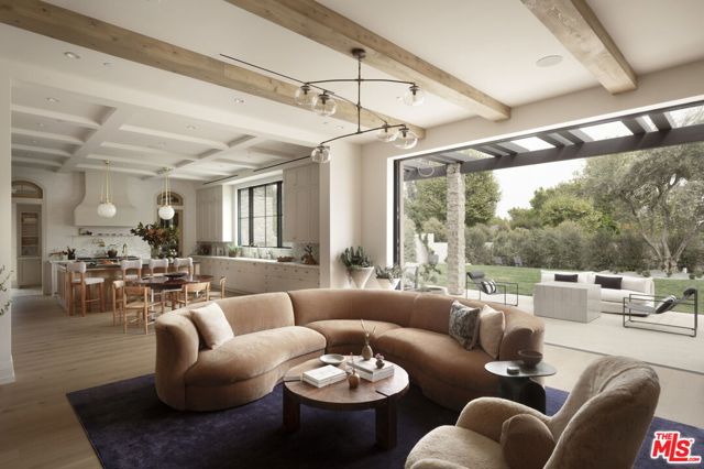 1186 Corsica Drive, Pacific Palisades CA: https://media.crmls.org/mediaz/2360ea08-5d32-4baa-81a5-e6ac4e42b68c.jpg