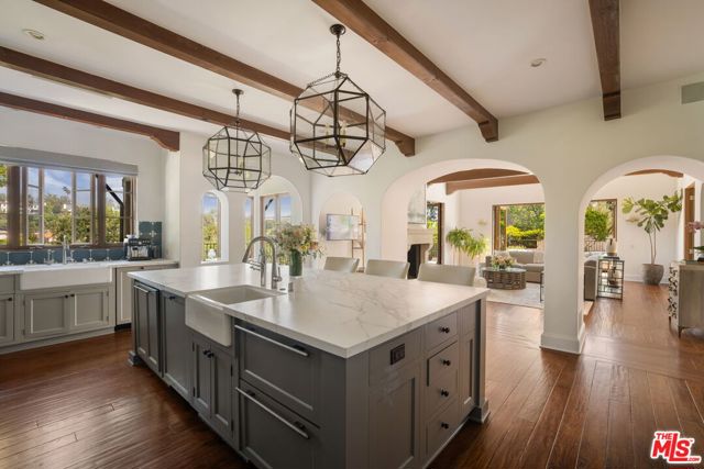 Drew Fenton | 182 N Carmelina Avenue Los Angeles CA | MLS: 7686952