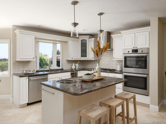675 Silvergate Ave, San Diego CA: https://media.crmls.org/mediaz/2361678d-2228-4ae2-be45-a41a3e9c6a65.jpg