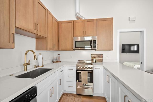 Detail Gallery Image 54 of 75 For 4404 Voltaire St, San Diego,  CA 92107 - 4 Beds | 3 Baths