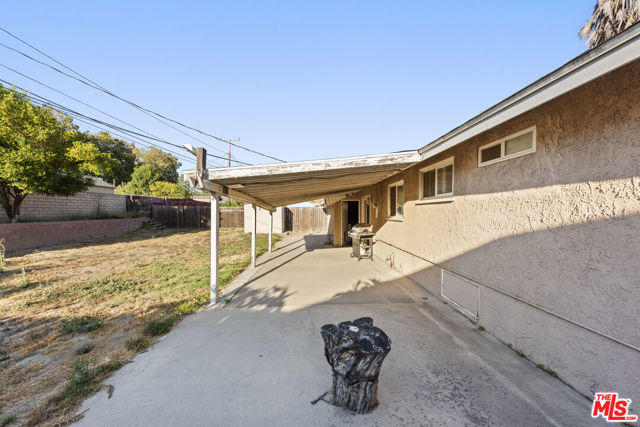 4119 Florence Street, Simi Valley CA: https://media.crmls.org/mediaz/2361b7a8-1a83-407d-8e76-291be4d81e03.jpg