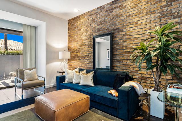 28 Clancy S Lane, Rancho Mirage CA: https://media.crmls.org/mediaz/2361da2a-af3d-4215-9df9-42df984bc869.jpg