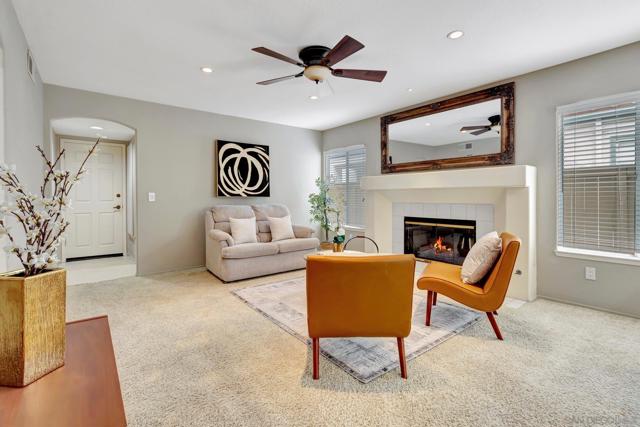 11515 Corte Playa Las Brisas, San Diego CA: https://media.crmls.org/mediaz/23621ba5-7d3e-4d15-a086-dafe1829ead5.jpg