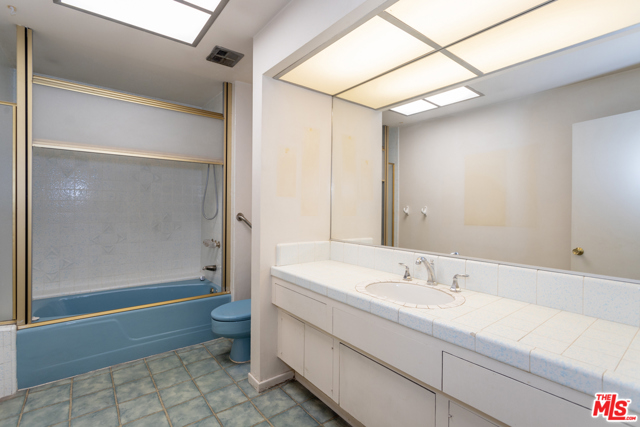 3 Bed Home for Sale in Los Angeles, California