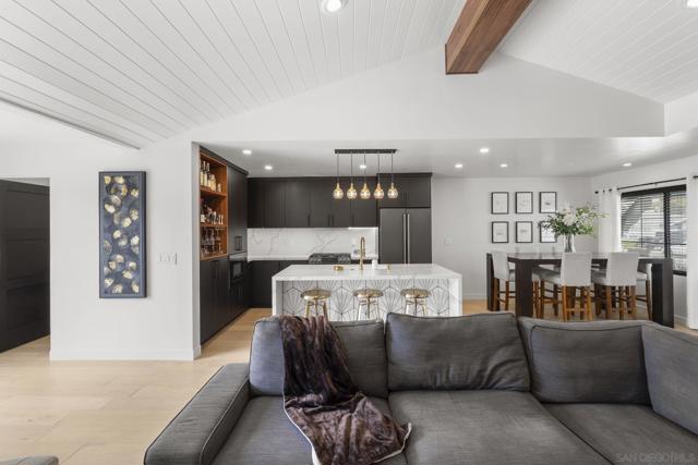 2146 Foster St, Oceanside CA: https://media.crmls.org/mediaz/23626c2f-2bfe-4349-ac1d-cce7595c022f.jpg