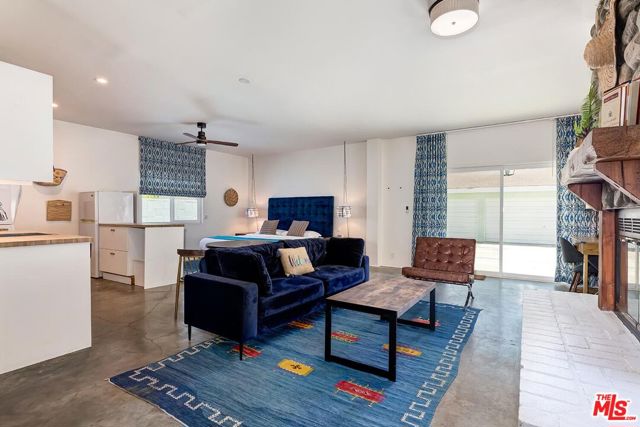 4417 Campbell Drive, Los Angeles CA: https://media.crmls.org/mediaz/2362a4b1-139f-4bef-b2f1-510d44e8b711.jpg