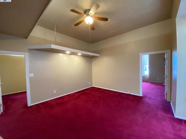 712 S 2Nd St, San Jose CA: https://media.crmls.org/mediaz/2362e47f-20cb-41bb-9269-5e9ed1c8bd59.jpg