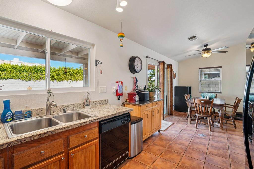 MLS #219138819DA image #17