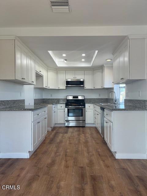 Detail Gallery Image 15 of 32 For 302 N San Gabriel Ave, Azusa,  CA 91702 - 3 Beds | 2 Baths