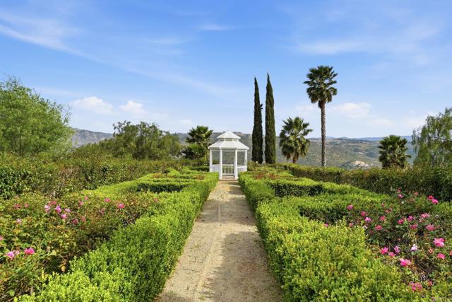 Detail Gallery Image 53 of 74 For 3611 Monserate Hill Ct, Fallbrook,  CA 92028 - 4 Beds | 4/1 Baths