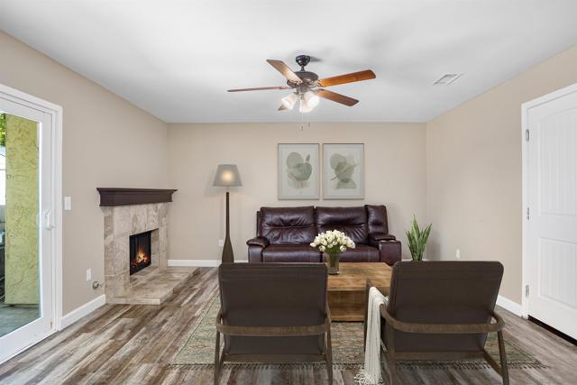 201 Foussat Rd, Oceanside CA: https://media.crmls.org/mediaz/2364dad2-38f1-4eef-8fea-1cf62743d90b.jpg