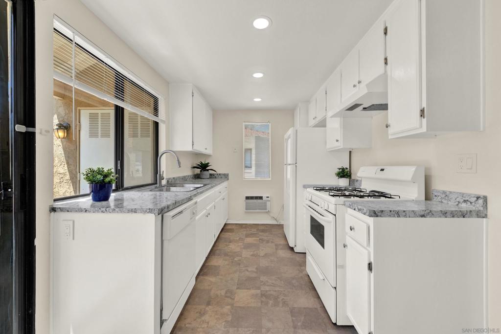 11162 Kelowna Rd - photo 18