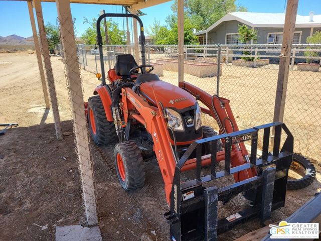 31750 Selmadolph Street, Lucerne Valley CA: https://media.crmls.org/mediaz/2366e91f-b818-4608-95a2-bf7b8c18c5e5.jpg