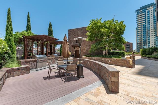 Image 63 of 66 For 645 Front St  2204