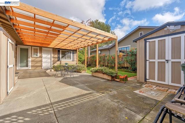 1515 Miramonte Ave, Mountain View CA: https://media.crmls.org/mediaz/2367de56-99c5-4a54-ac38-7f98da45214e.jpg