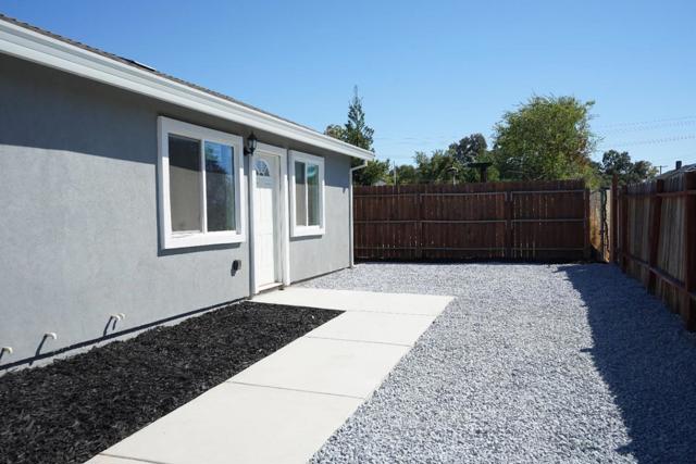 1204 South Avenue, Sacramento CA: https://media.crmls.org/mediaz/2367de7a-9a74-497c-93c8-7212a60cc597.jpg