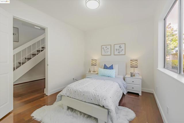 15 Long Creek Cir, Clayton CA: https://media.crmls.org/mediaz/2367e6be-458b-4024-9026-072cf33d34c7.jpg