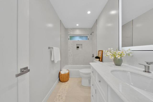 2810 Isabelle Avenue, San Mateo CA: https://media.crmls.org/mediaz/23684e31-323b-4f8e-b5c3-bde632561145.jpg