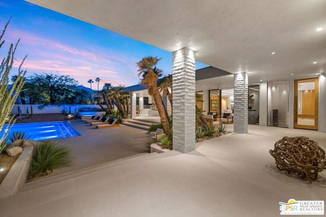 71000 Tamarisk Lane, Rancho Mirage CA: https://media.crmls.org/mediaz/236860b0-4ea4-43ac-9364-bec1a1182336.jpg