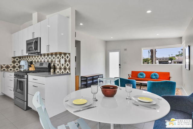 587 N Calle Marcus, Palm Springs CA: https://media.crmls.org/mediaz/23686a3c-8652-440d-b810-ed7cad52e194.jpg