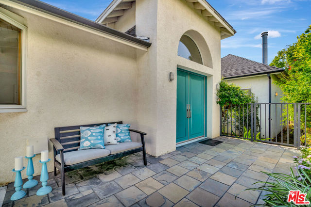 16771 Addison Street photo 7