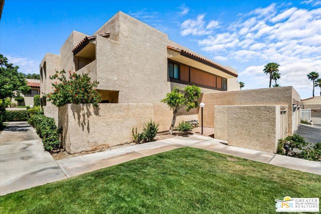 200 E Racquet Club Road, Palm Springs CA: https://media.crmls.org/mediaz/236929e0-a8ce-41a5-9888-2ad1552cbd44.jpg