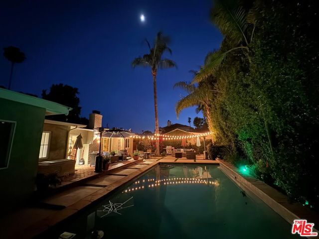 13155 Hartsook Street, Sherman Oaks CA: https://media.crmls.org/mediaz/236941c6-4b37-48ba-9ae7-e9eda67c834f.jpg