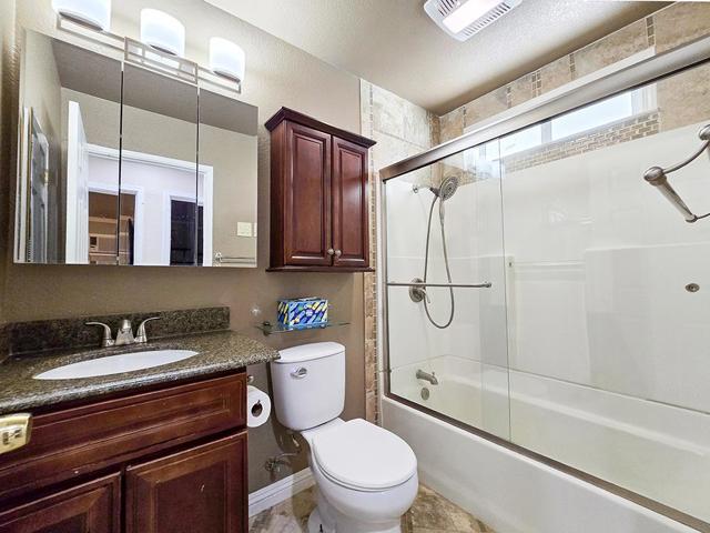 Image 21 of 40 For 1582 Fall Avenue