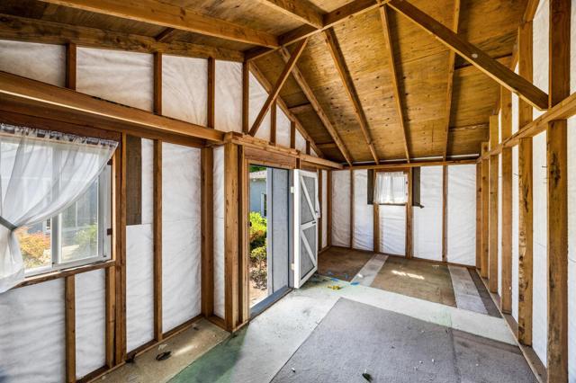 14 Nevada Street, Redwood City CA: https://media.crmls.org/mediaz/236a41a3-cbf0-4f71-9ad6-eee38a4739c2.jpg
