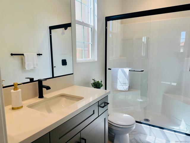 11324 Caminito Rodar, San Diego CA: https://media.crmls.org/mediaz/236ad7a0-4f7f-4705-aefe-4539bbac92fc.jpg