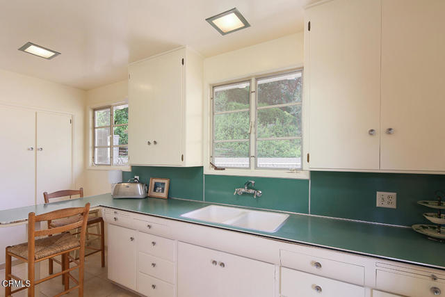 Detail Gallery Image 16 of 45 For 1331 El Mirador Dr, Pasadena,  CA 91103 - 2 Beds | 2 Baths