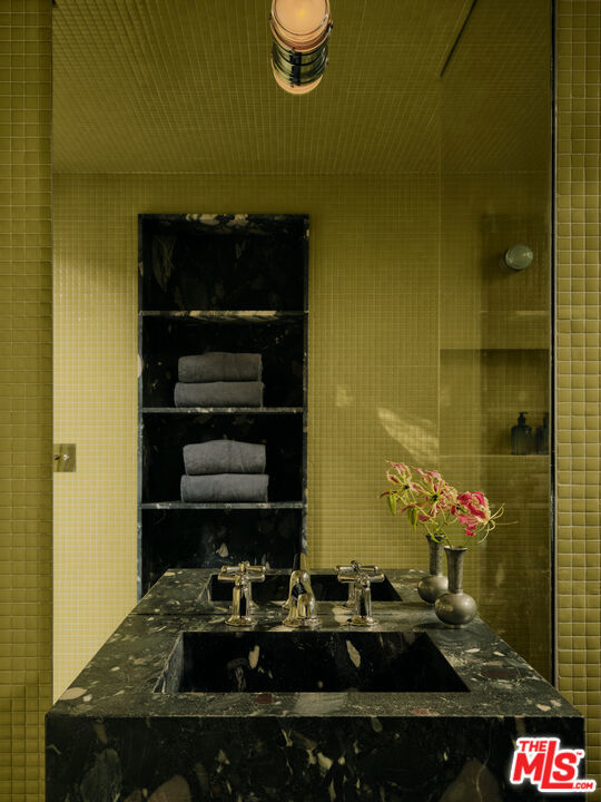4 Bed Home for Sale in Los Angeles, California