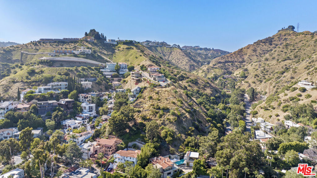 7729 Granito Drive, Los Angeles, CA 90046