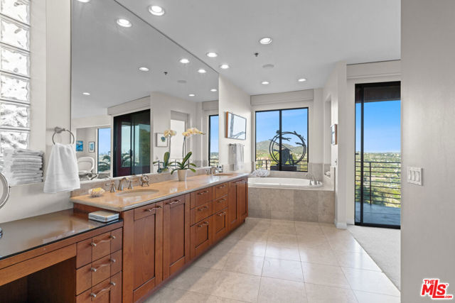 2204 Maravilla Drive, Los Angeles CA: https://media.crmls.org/mediaz/236f0daa-2caa-49fc-8569-96da6f4f9ddd.jpg