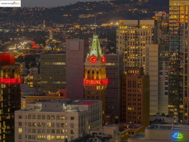 383 Staten Ave, Oakland CA: https://media.crmls.org/mediaz/236f55a3-4920-4d5b-874a-8e9f4e2a7ad8.jpg