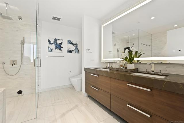 888 W E Street, San Diego CA: https://media.crmls.org/mediaz/237008e9-567e-4ab0-a353-9defcbd847cc.jpg
