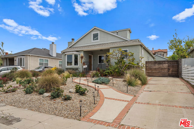 8044 Cowan Avenue, Los Angeles CA: https://media.crmls.org/mediaz/23705654-d6fe-4c29-a389-a97bfe2a0090.jpg