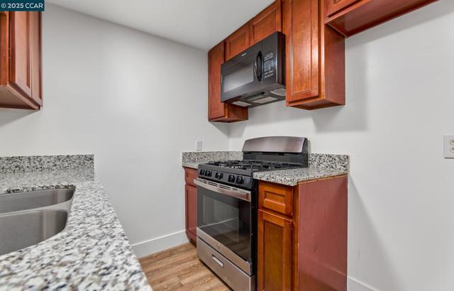 4913 Douvan Ct, Carmichael CA: https://media.crmls.org/mediaz/2370bb55-2300-4bb7-8704-3db68708de0b.jpg