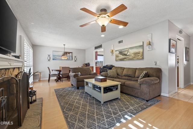 Detail Gallery Image 12 of 58 For 9466 Santa Maria St, Ventura,  CA 93004 - 4 Beds | 3 Baths