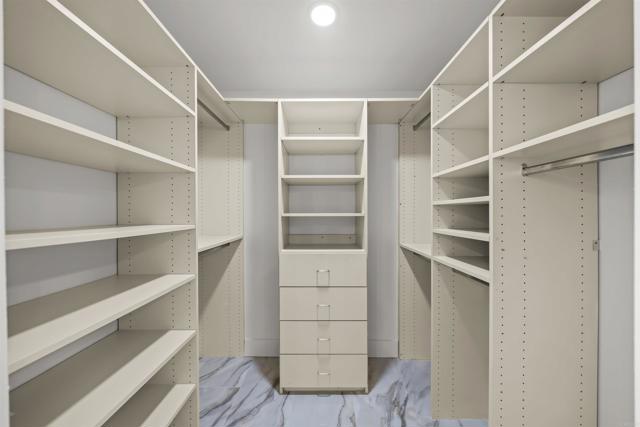Detail Gallery Image 28 of 46 For 2500 Torrey Pines Rd #305,  La Jolla,  CA 92037 - 2 Beds | 2 Baths
