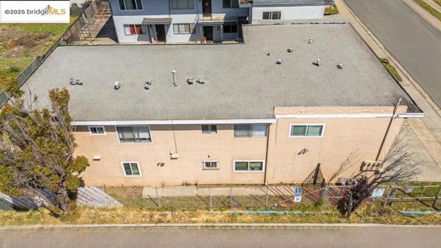 449 S 19Th St, Richmond CA: https://media.crmls.org/mediaz/2371e926-9381-4bdf-9ca5-4cffbe7d5dd8.jpg