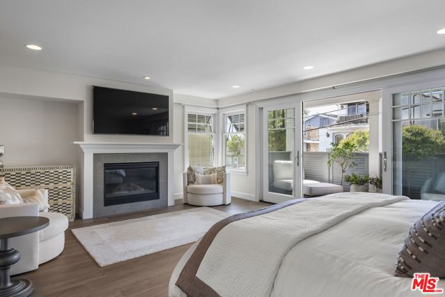 636 12th Street, Manhattan Beach, California 90266, 5 Bedrooms Bedrooms, 0 ,4 BathroomsBathrooms,Residential,For Sale,12th,0,26842911 636 12th Street, Manhattan Beach, California 90266, 5 Bedrooms Bedrooms, 0 ,4 BathroomsBathrooms,Residential,For Sale,12th,0,26842911