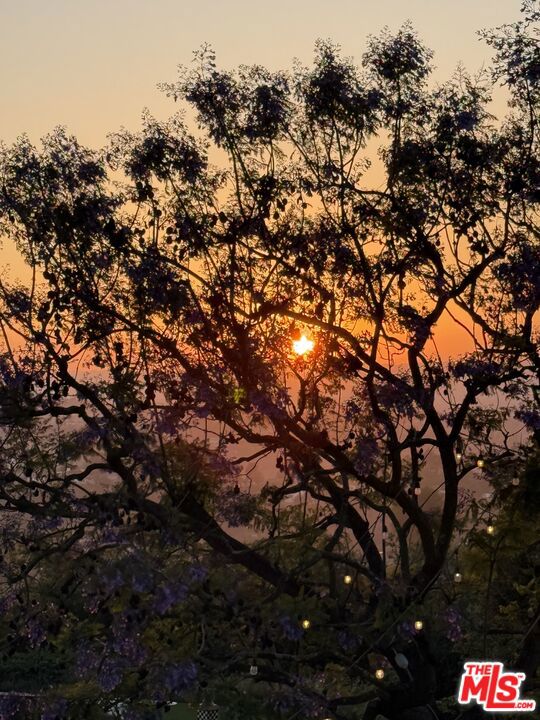 https://media.crmls.org/mediaz/2373f342-7bba-498a-b2e4-0ca1ff67a197.jpg?preset=X-Large