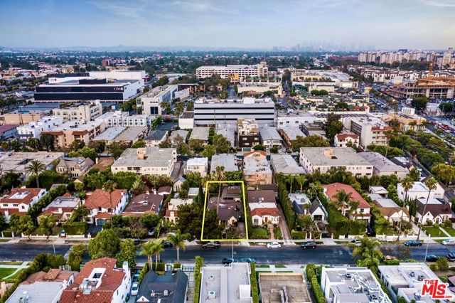 138 Edinburgh Avenue, Los Angeles, California 90048, 4 Bedrooms Bedrooms, ,3 BathroomsBathrooms,Single Family Residence,For Sale,Edinburgh,24408615