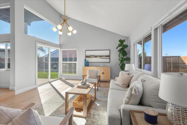 Detail Gallery Image 8 of 38 For 7310 Esfera St, Carlsbad,  CA 92009 - 4 Beds | 3 Baths